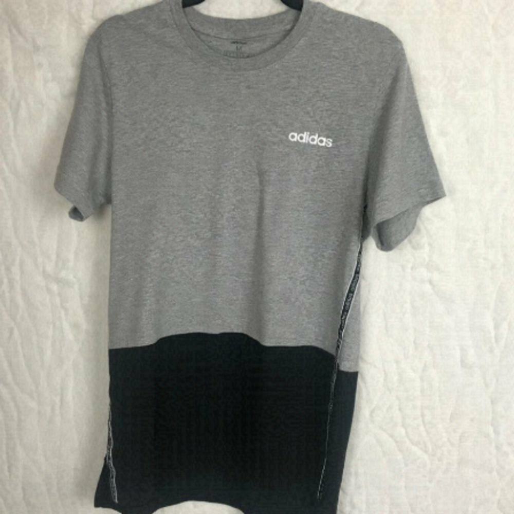 Adidas Grey and Black T-shirt Size M
